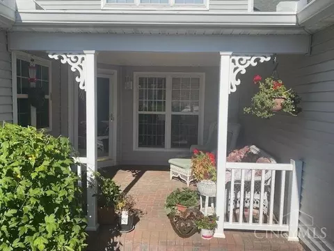 Exterior - 7644 Lake Pointe, Hamilton Township, OH 45039 photo 2 of 4