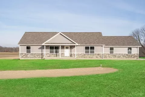 5658 St Rt 247, Hillsboro, OH 45133