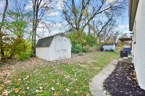 6712 Hampton Dr, Silverton, OH 45236 photo 26