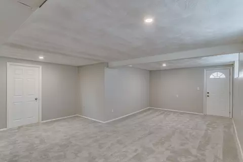 8684 Zenith, Cincinnati, OH 45231 photo 38