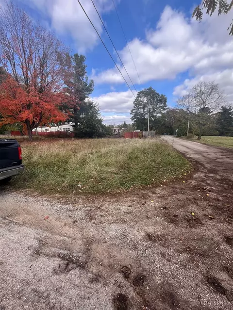 63 Eastern Ave, Peebles, OH 45660