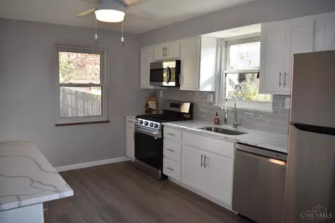 3956 Harmar, Cincinnati, OH 45211 photo 6