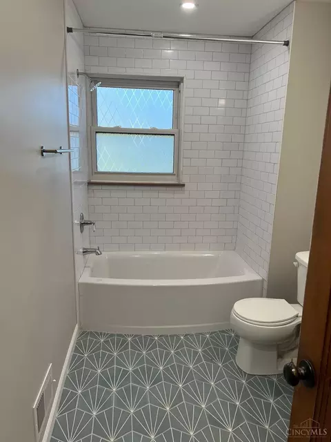 3956 Harmar, Cincinnati, OH 45211 photo 11