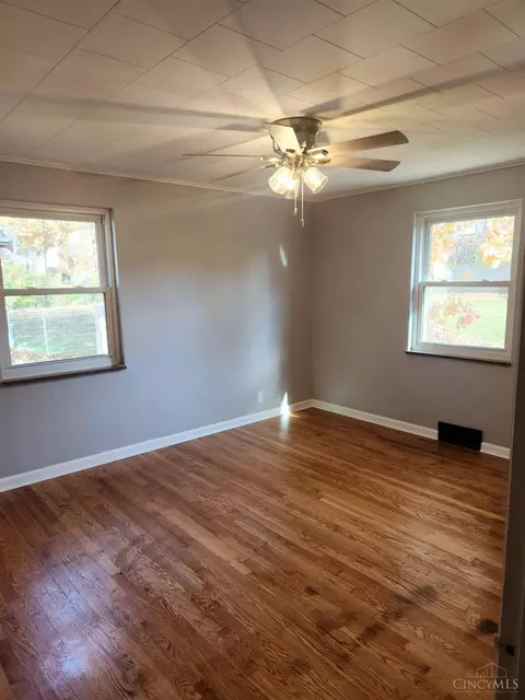 3956 Harmar, Cincinnati, OH 45211 photo 9
