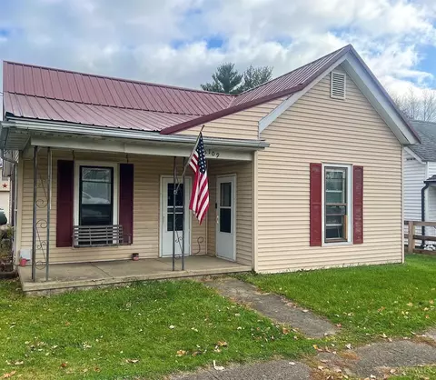 109 Columbus St, Blanchester, OH 45107
