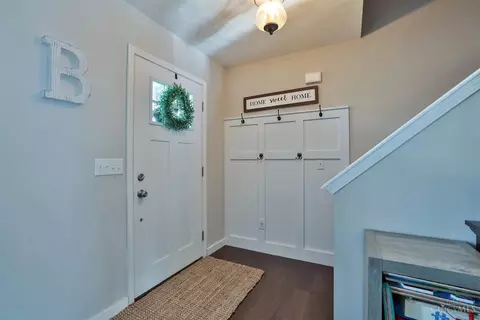 291 Cherry Laurel Ct, Hamilton Township, OH 45039 photo 3