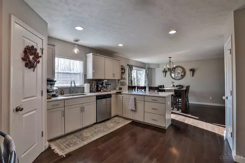 291 Cherry Laurel Ct, Hamilton Township, OH 45039 photo 9