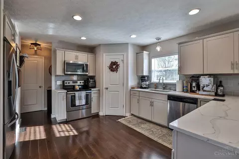 291 Cherry Laurel Ct, Hamilton Township, OH 45039 photo 8