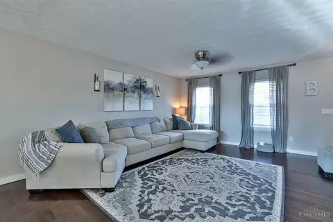 291 Cherry Laurel Ct, Hamilton Township, OH 45039 photo 4
