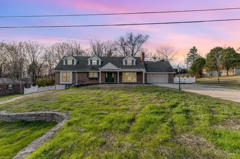 9711 Farmcrest, West Chester, OH 45069