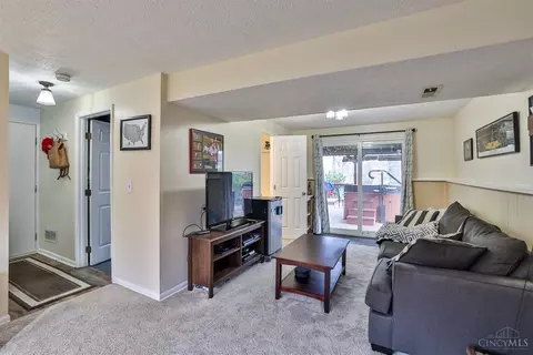 2916 Maple Tree Ct, Reading, OH 45236 photo 9