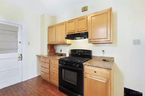 4554 Clearview Ave, Cincinnati, OH 45205 photo 13