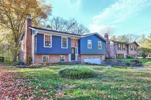 5483 Hokel Ln, Cincinnati, OH 45230