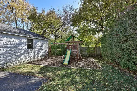 3755 Darwin, Cheviot, OH 45211 photo 30