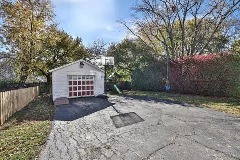 3755 Darwin, Cheviot, OH 45211 photo 31