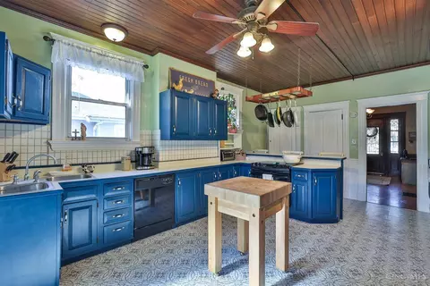 3755 Darwin, Cheviot, OH 45211 photo 14