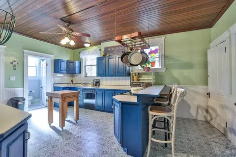 3755 Darwin, Cheviot, OH 45211 photo 16