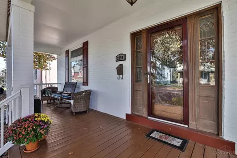 3755 Darwin, Cheviot, OH 45211 photo 2