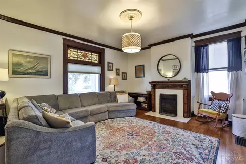 3755 Darwin, Cheviot, OH 45211 photo 5
