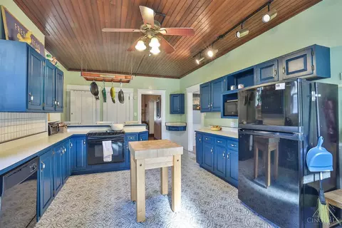 3755 Darwin, Cheviot, OH 45211 photo 13
