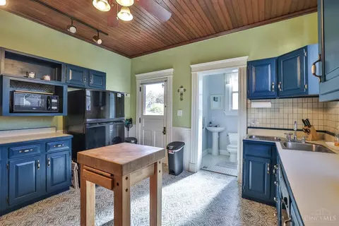 3755 Darwin, Cheviot, OH 45211 photo 15