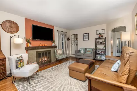 1436 Dyer, Cincinnati, OH 45230 photo 6