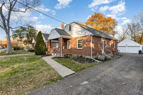 1436 Dyer, Cincinnati, OH 45230 photo 2