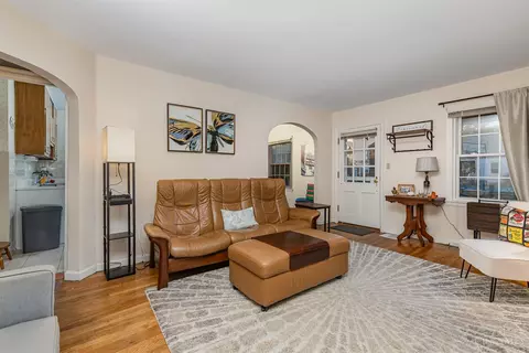 1436 Dyer, Cincinnati, OH 45230 photo 3