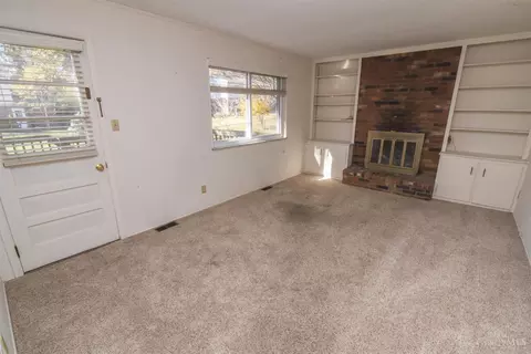 Living - 1549 Pinebluff, Cincinnati, OH 45255 photo 6 of 7