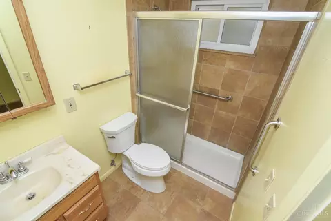 Bath - 1549 Pinebluff, Cincinnati, OH 45255 photo 3 of 3