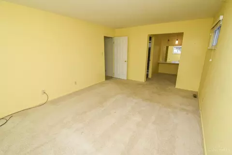 Living - 1549 Pinebluff, Cincinnati, OH 45255 photo 7 of 7