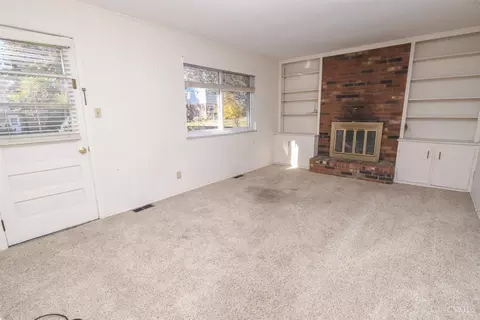 Living - 1549 Pinebluff, Cincinnati, OH 45255 photo 4 of 7