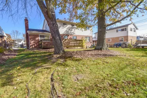 Exterior - 1549 Pinebluff, Cincinnati, OH 45255 photo 8 of 8