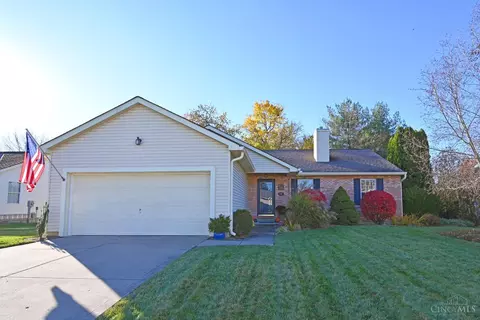 7901 Ravenwood, Maineville, OH 45039