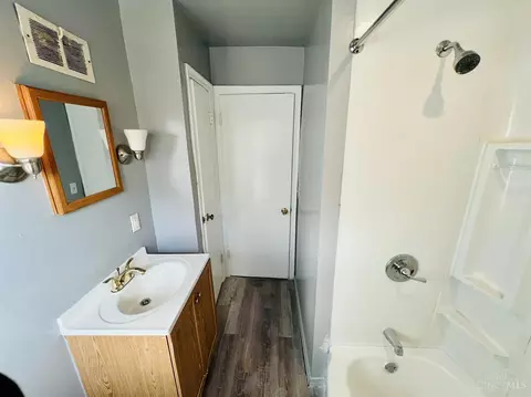 1639 Section, Cincinnati, OH 45237 photo 16