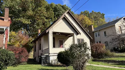 2744 Shaffer, Cincinnati, OH 45211 photo 3