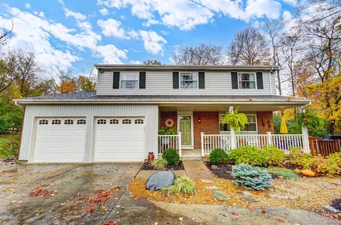 1790 Woodpine Ln, Cincinnati, OH 45255