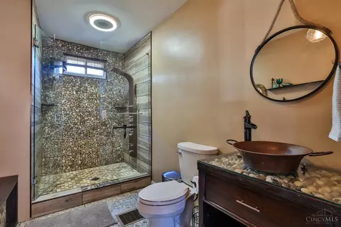 2927 Mignon, Cincinnati, OH 45211 photo 16