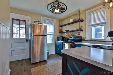 2927 Mignon, Cincinnati, OH 45211 photo 11