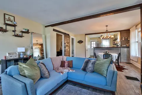 2927 Mignon, Cincinnati, OH 45211 photo 6
