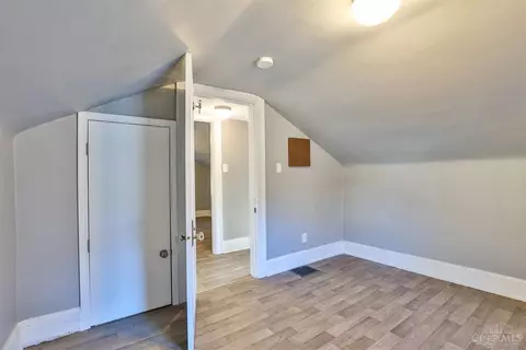 2927 Mignon, Cincinnati, OH 45211 photo 31