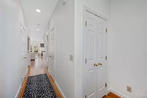 486 Stanley Ave, Cincinnati, OH 45226 photo 3