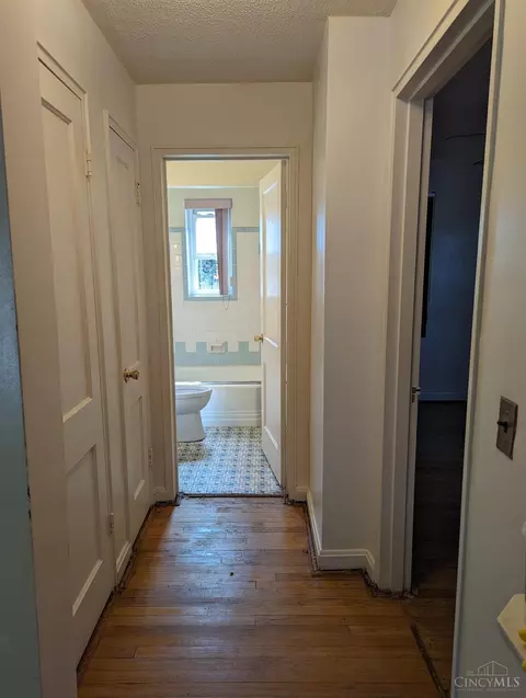 1821 Colmar, Cincinnati, OH 45237 photo 7