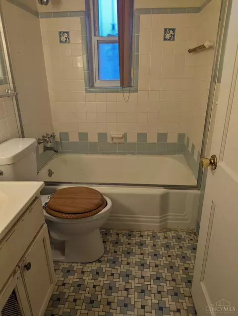 1821 Colmar, Cincinnati, OH 45237 photo 8