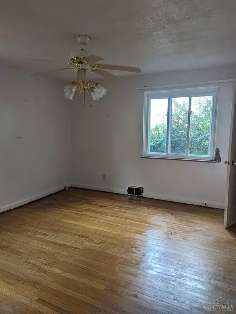 1821 Colmar, Cincinnati, OH 45237 photo 5