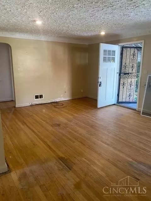 1821 Colmar, Cincinnati, OH 45237 photo 3