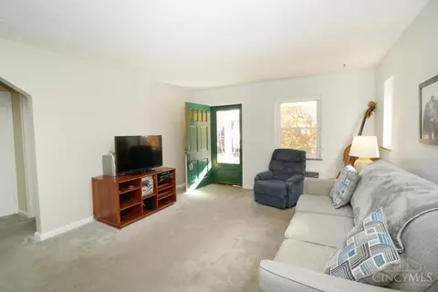 4976 Heuwerth, Cincinnati, OH 45238 photo 6