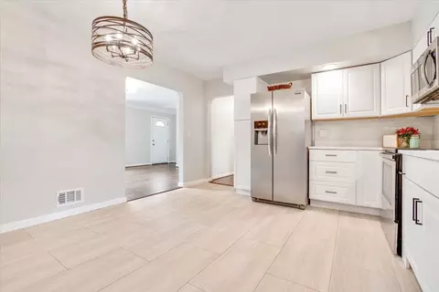 3031 Stout, Cincinnati, OH 45251 photo 12