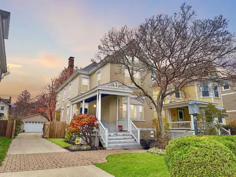 3635 Edwards, Cincinnati, OH 45208