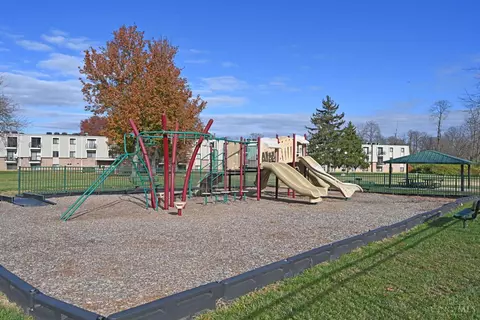 488 Halifax Cir, Cincinnati, OH 45244 photo 40